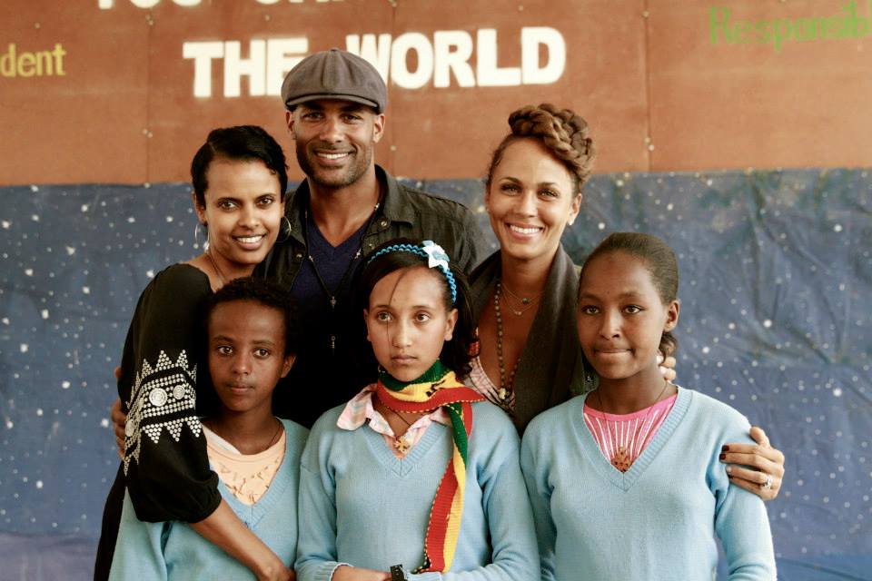 Founder of Ethiopia Children's Fund Anna Getaneh, The Kodjoes, and kids at the school. Image Credit: Boris Kodjoe Facebook Page
