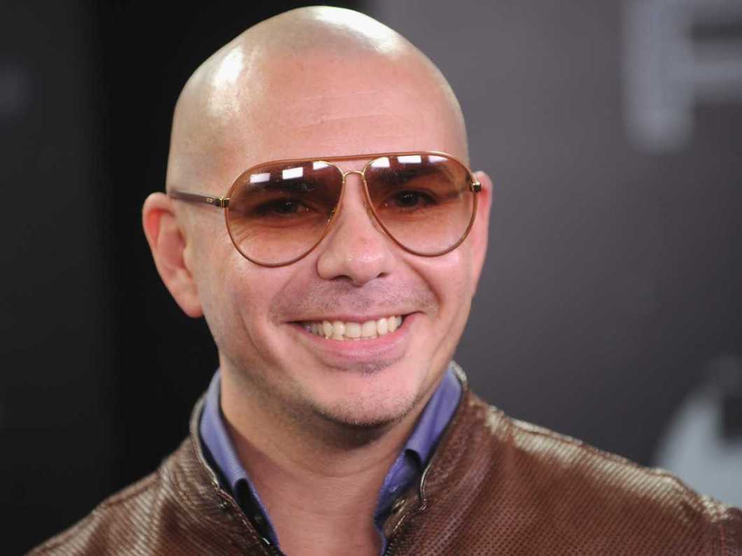 why-rapper-pitbull-admires-warren-buffet-and-mark-cuban